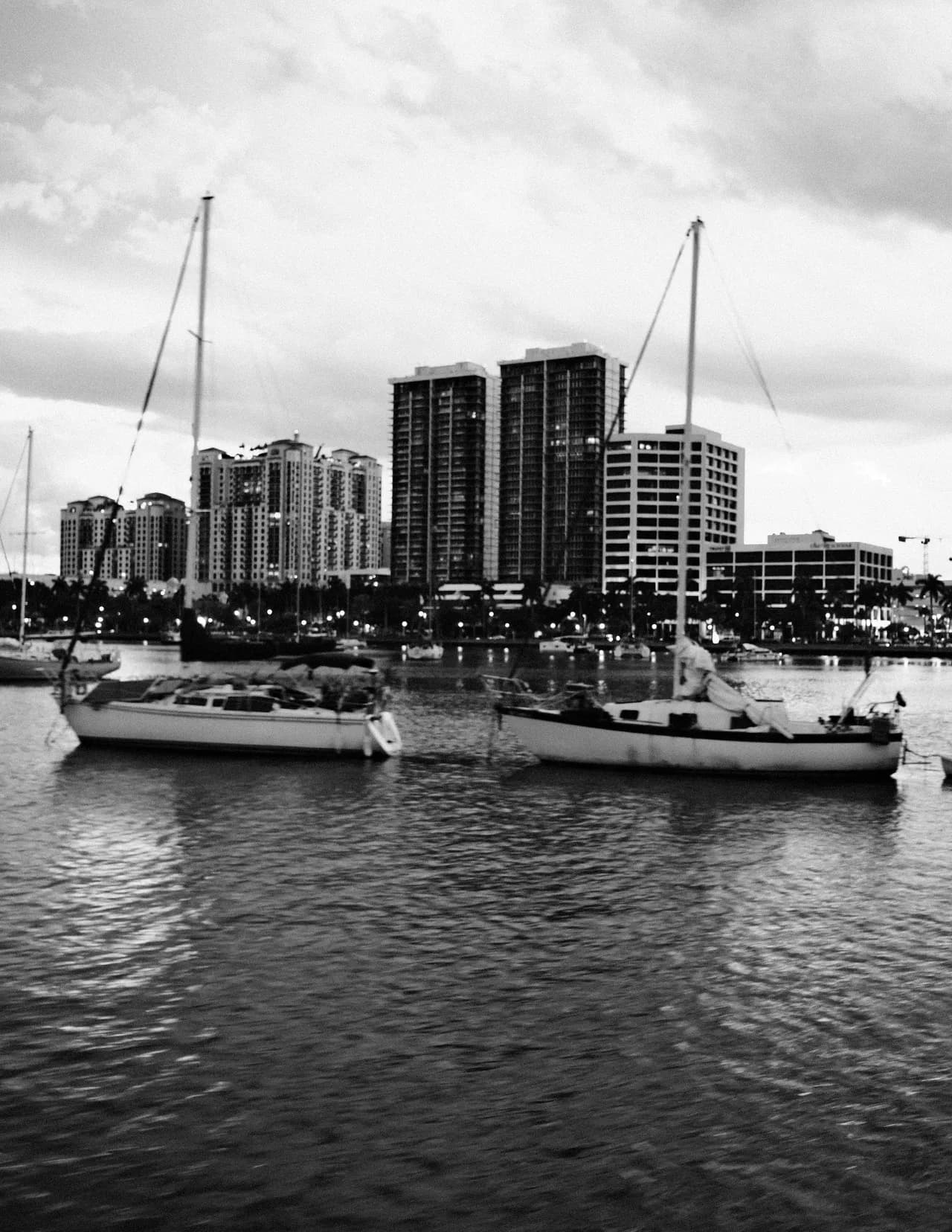 Chaviano image