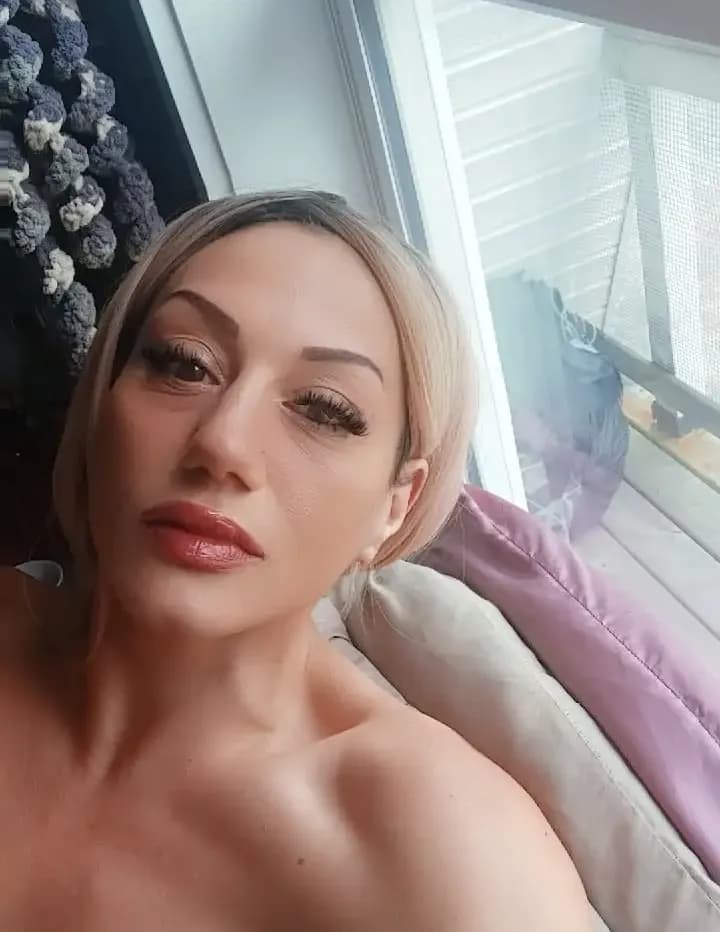 StephanieMax902 image