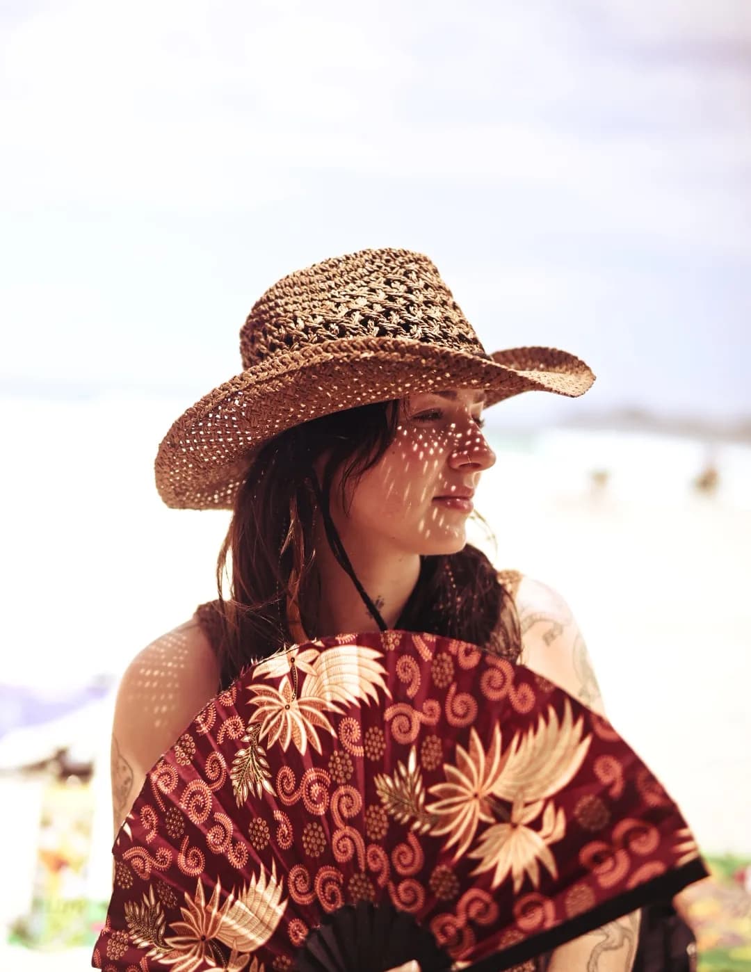 Shetravelswithalens image