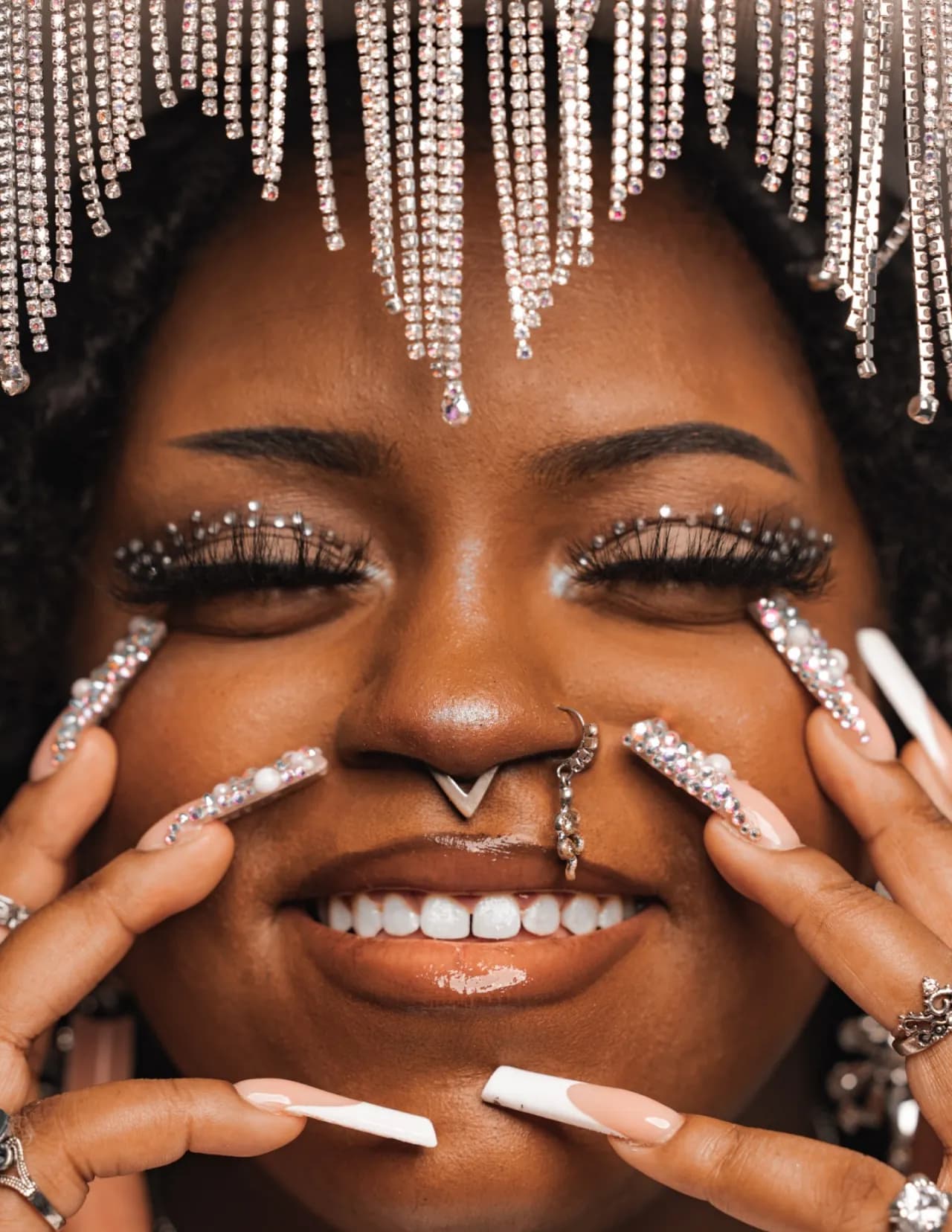 Alma Hicks image