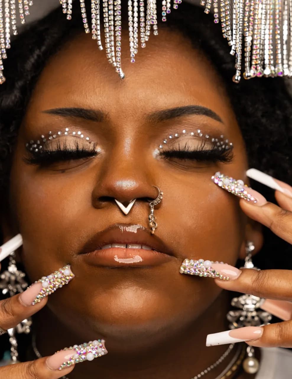 Alma Hicks image