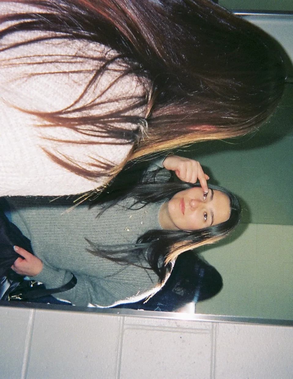yllom image