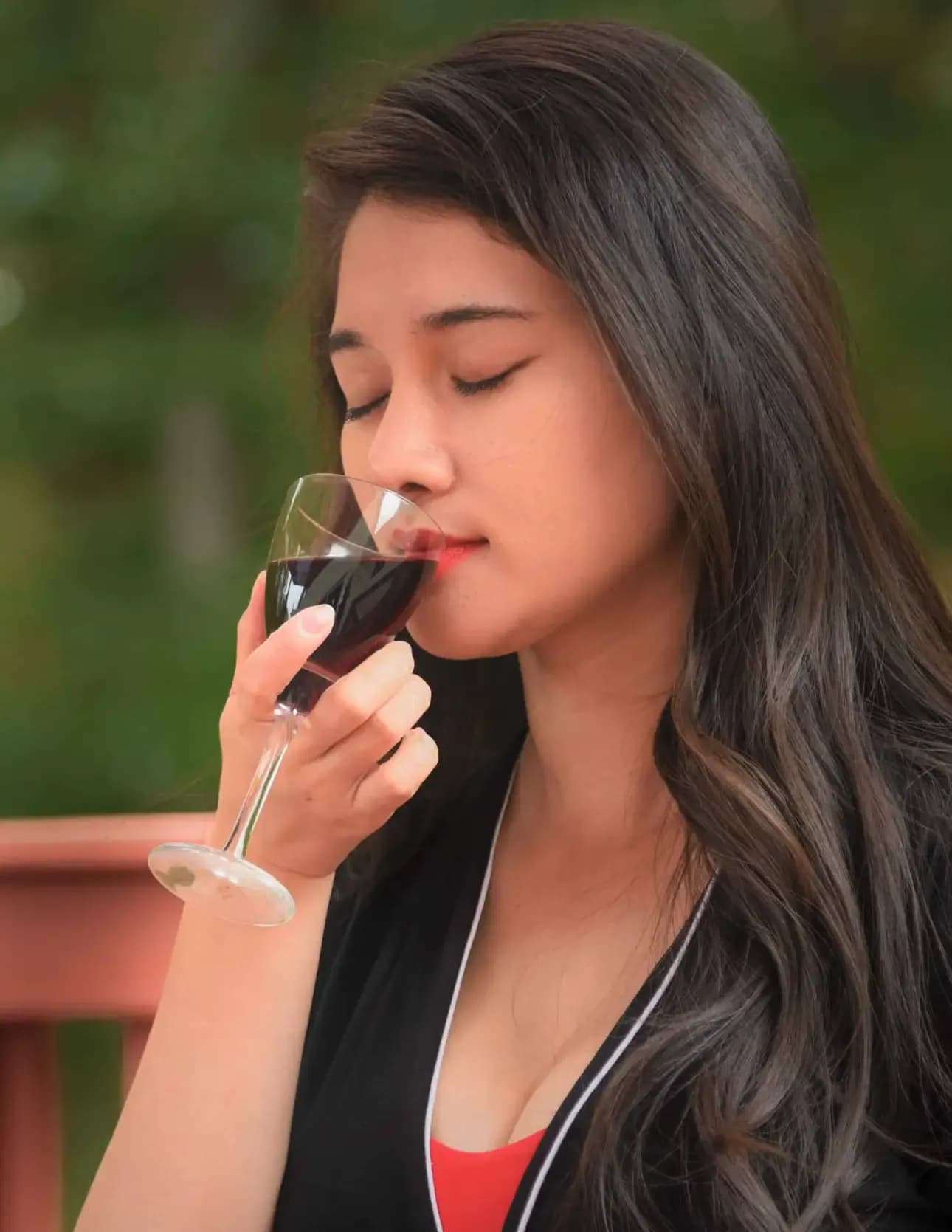 Anh Nguyen image