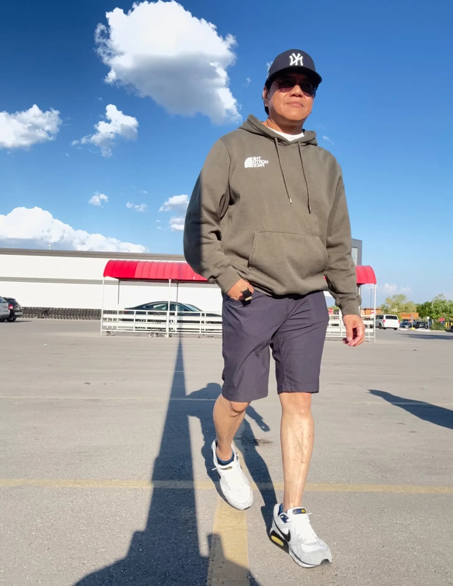 competitor Azgq7