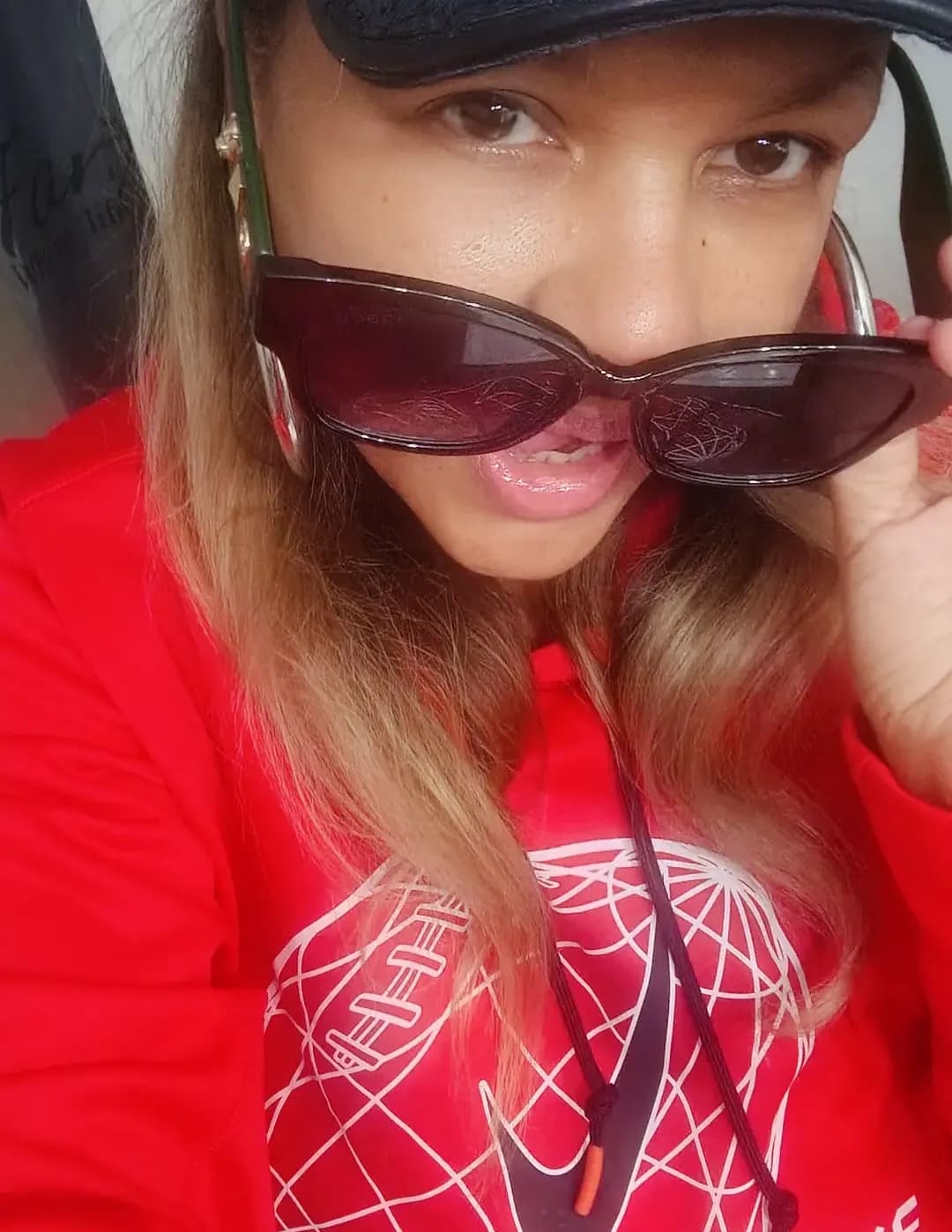KARYLOVE image