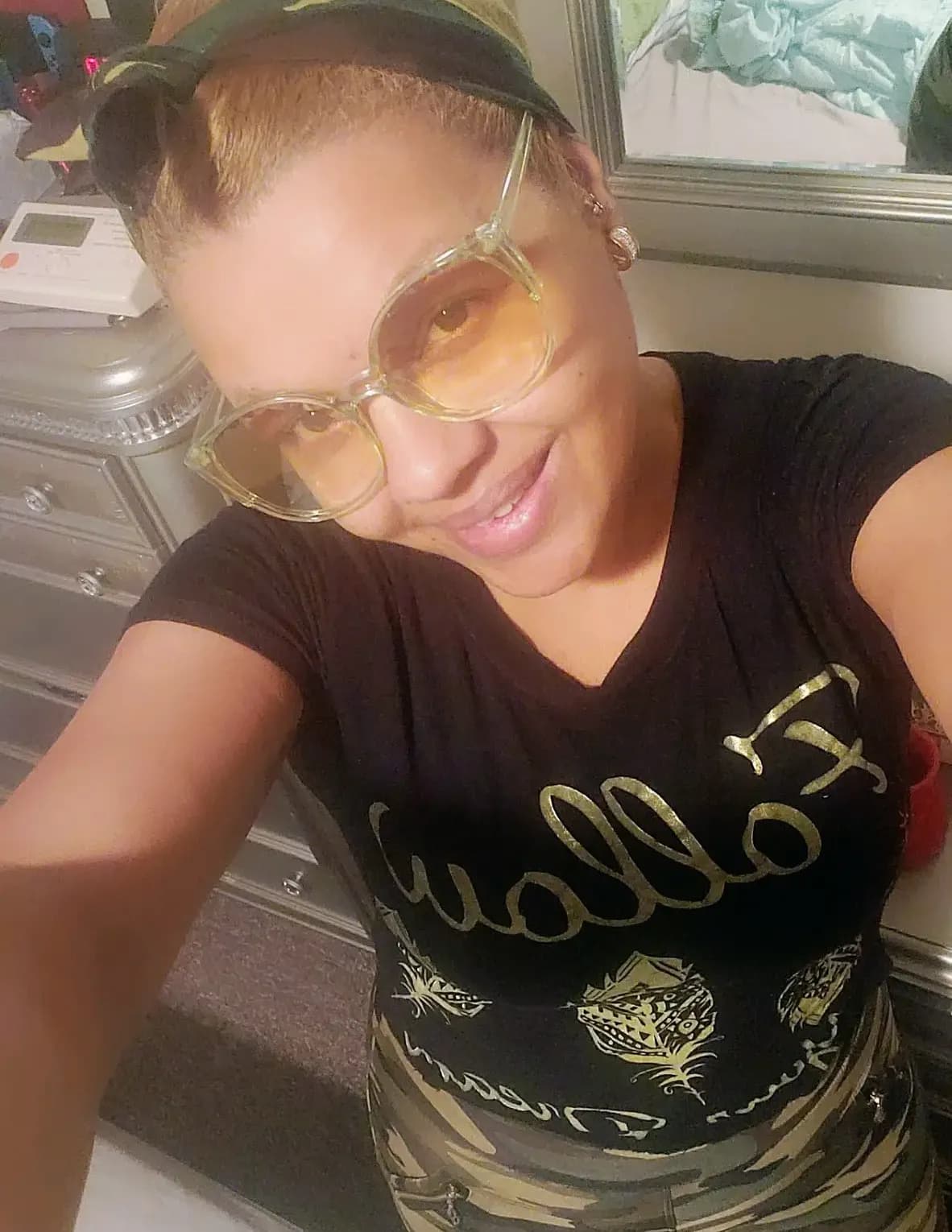 KARYLOVE image