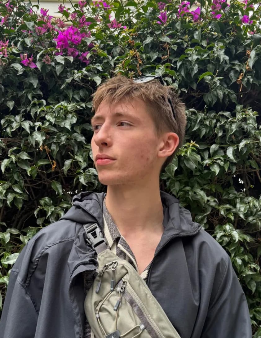 competitor EJygj