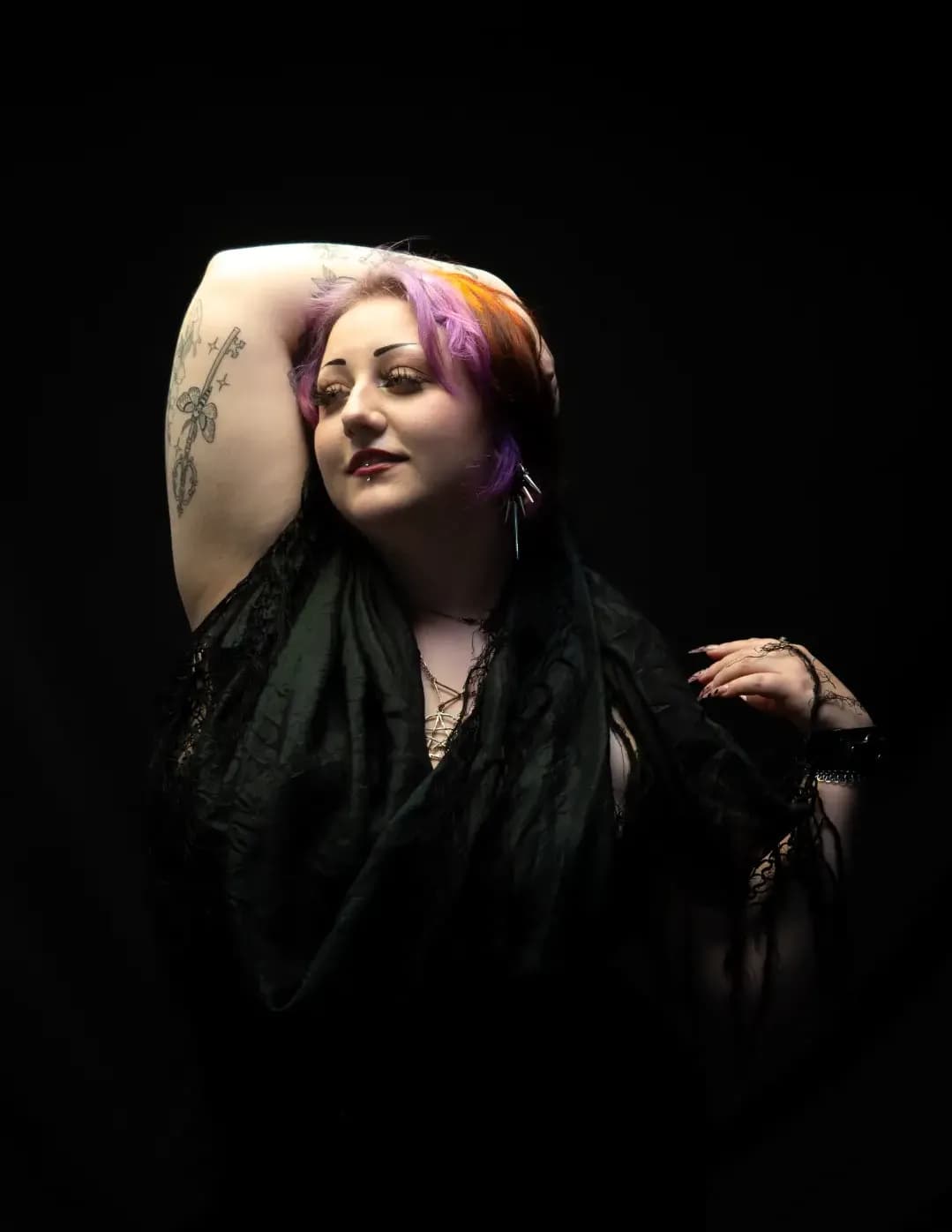 Nic Lenze image