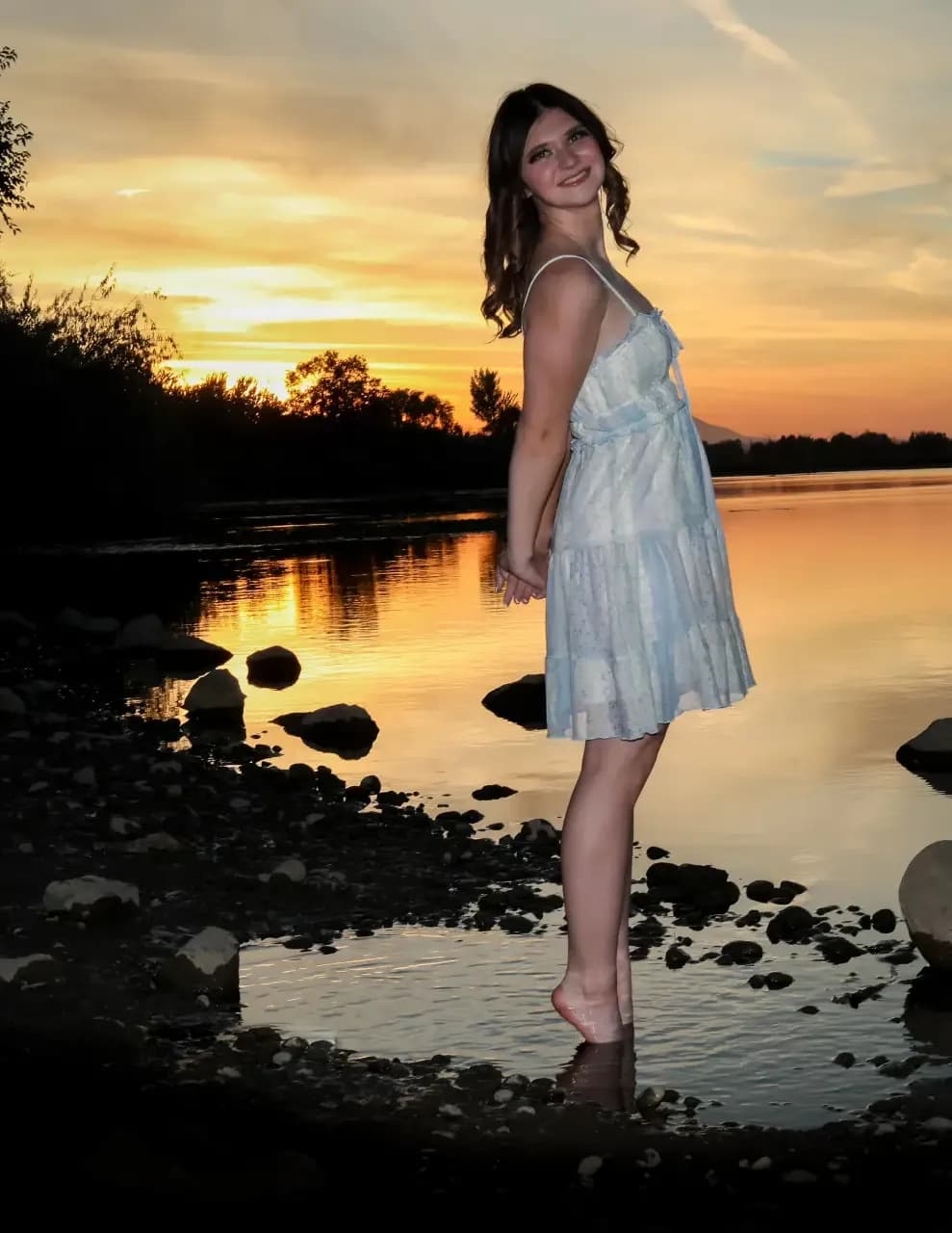 Willow Jones image