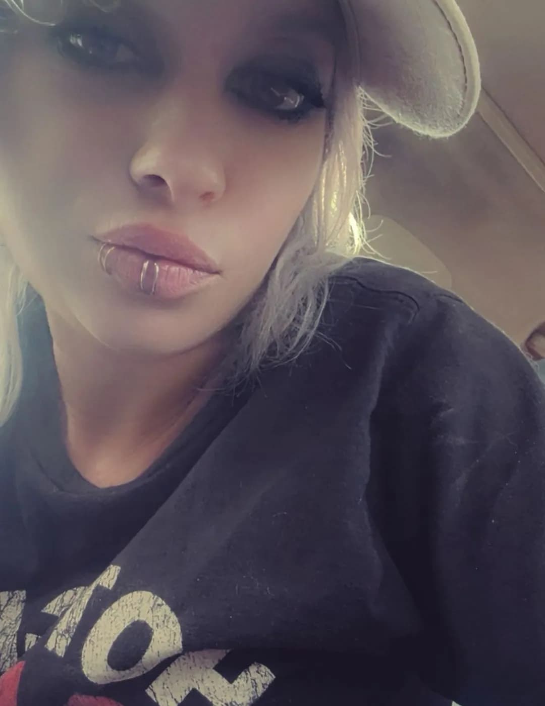 Cassandra Vassar image