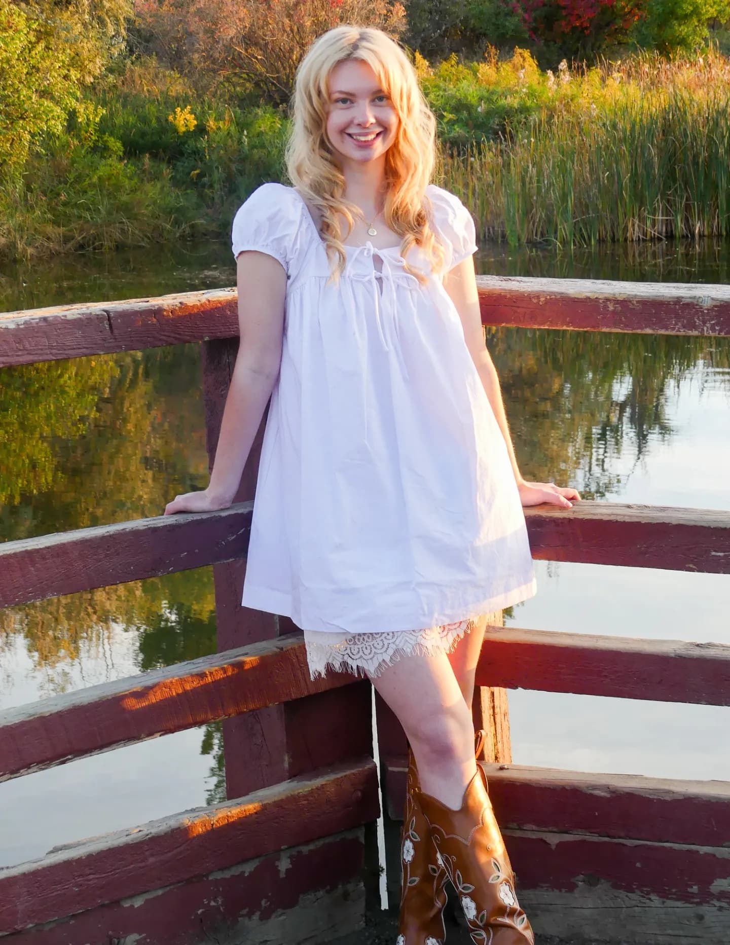 Ashley McGuire image