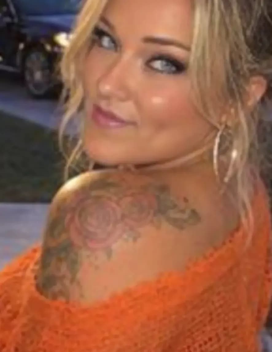 Chellenoelle  Hatfield image