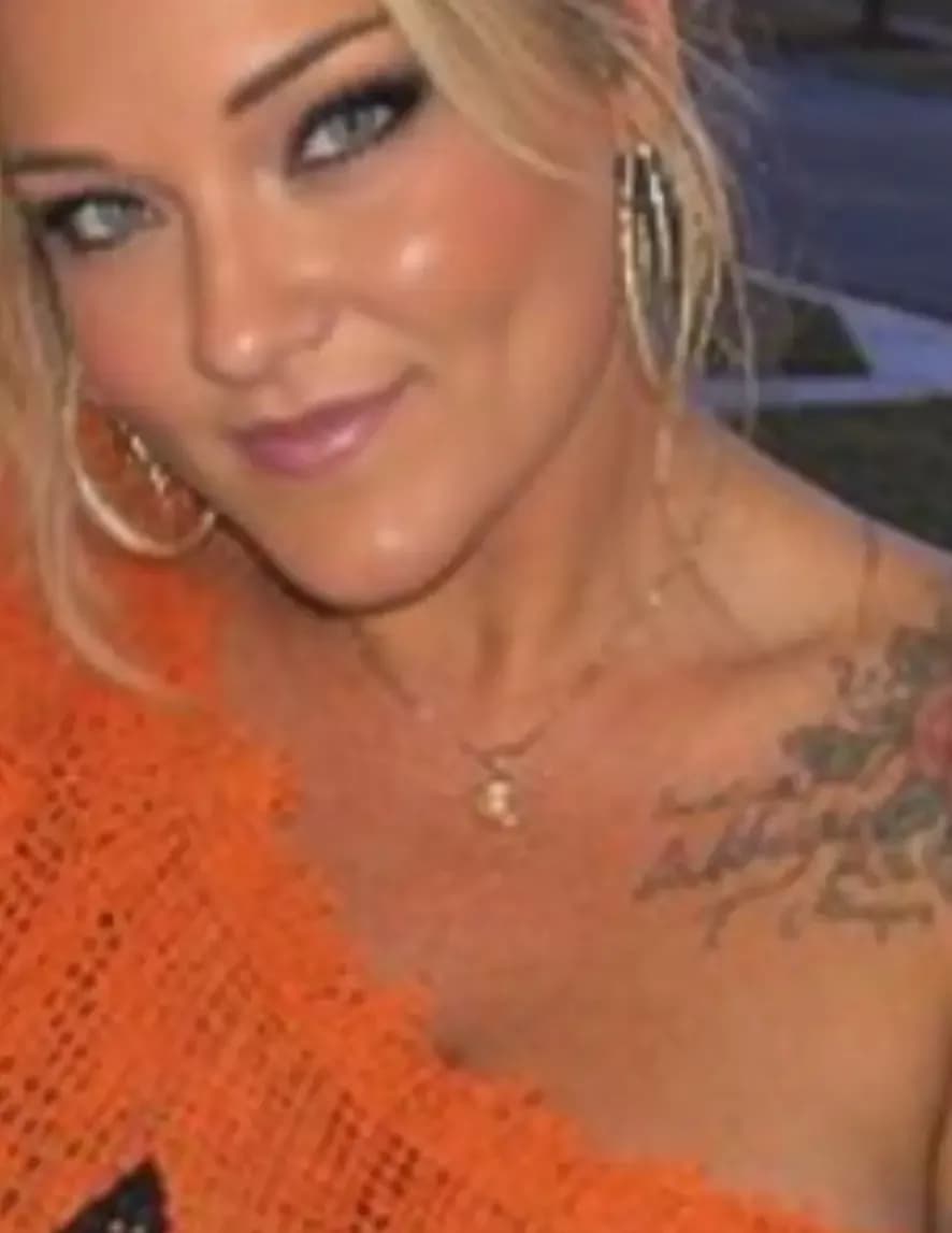 Chellenoelle  Hatfield image