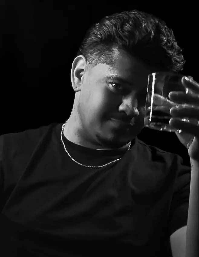 competitor VJDDw
