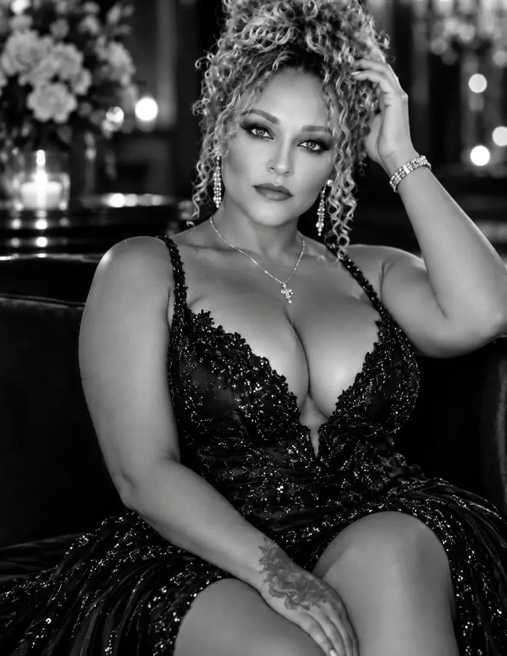 Heather~curvy~confident~black image