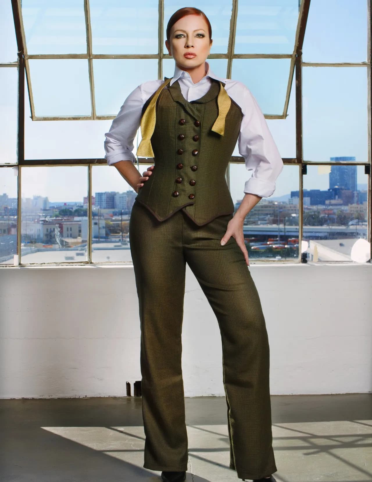 Heidi Calvert image