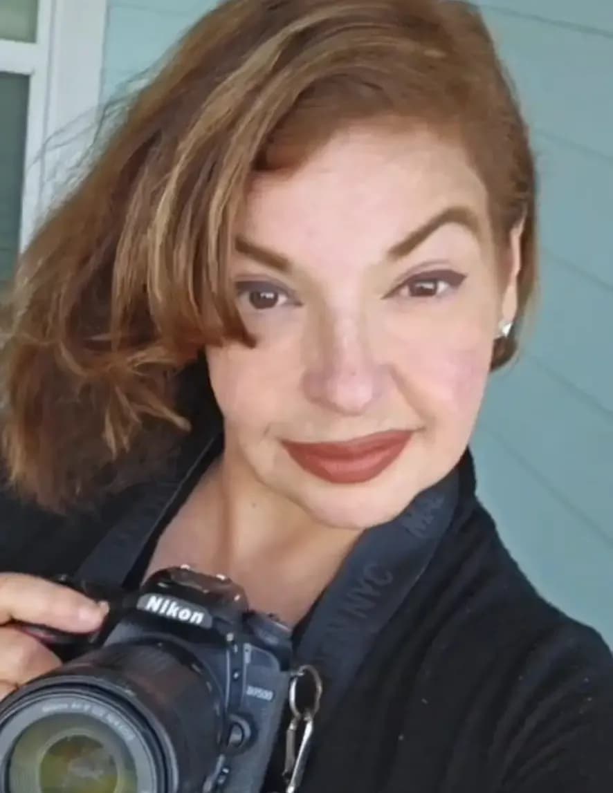 Cassandra Beth image
